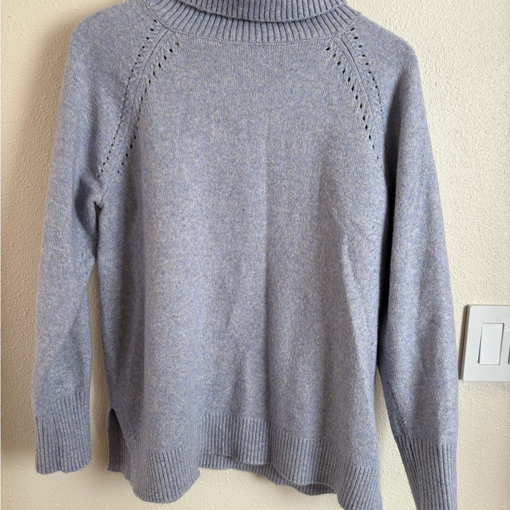GAP Women's Heather Light Purple Turtleneck Sweater